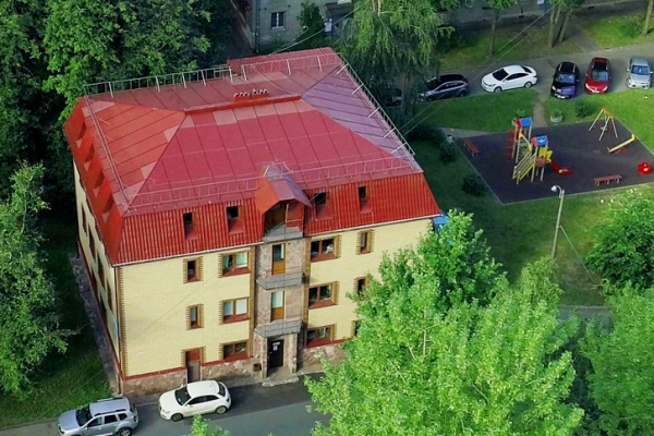 Отдельно стоящее здание в Калининском районе Санкт-Петербурга