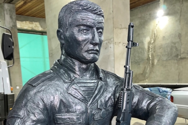 Арт скульптуры, памятники ветеранам боевых действий, советским солдатам, СВО
